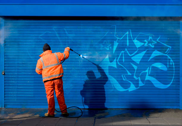 Best Pressure Washing Contractors  in Hubbard, OR